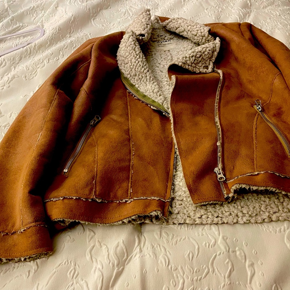 Dylan Suede Sherpa lined Jacket with zipper sleeves.  Size Medium